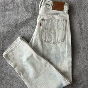 Levi's Women’s Light Blue stonewash Jeans
